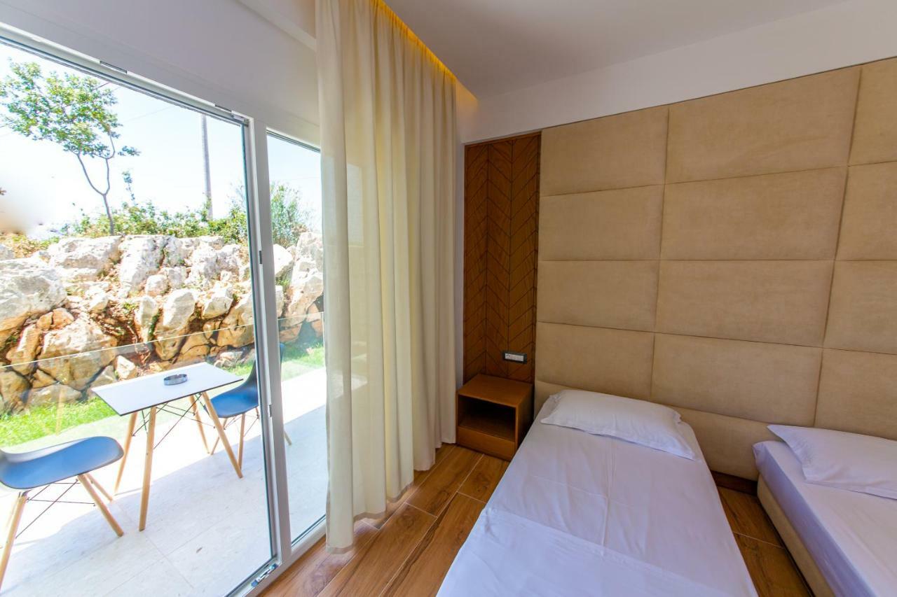 Inada Hotel Ksamil Bagian luar foto