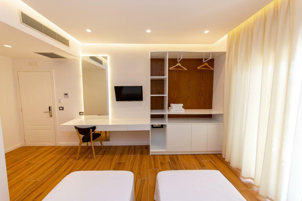 Inada Hotel Ksamil Bagian luar foto