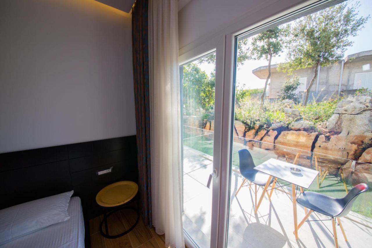 Inada Hotel Ksamil Bagian luar foto