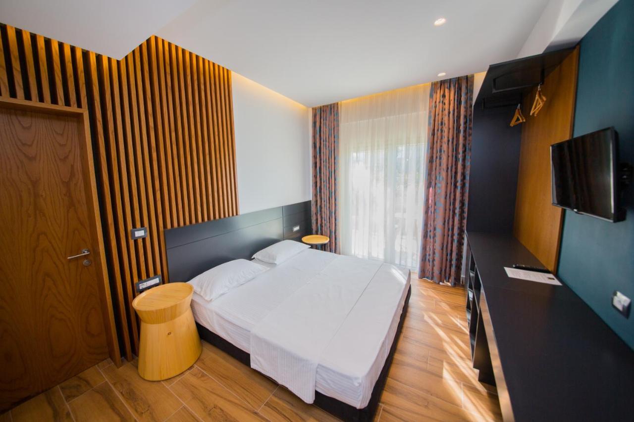 Inada Hotel Ksamil Bagian luar foto